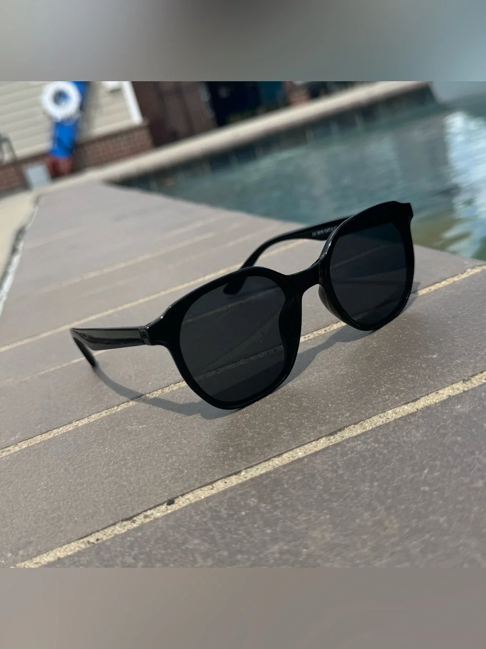 Men's Black Round Frame Sunglasses - Classic UV Protection